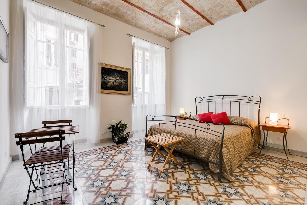 Monti Colosseum apartment Roma Exterior foto